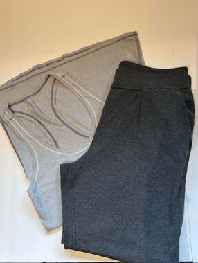 LULULEMON Women’s Set - Yoga Joggers + Striped Tank (8)